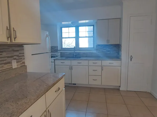 (undisclosed Address), Rockville Centre, NY 11570