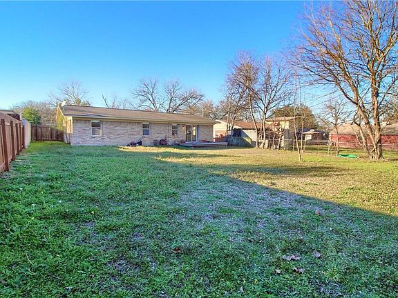 2nd image of 5905 Mojave Dr