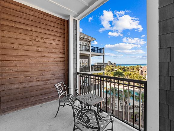 3rd image of 100 Matthew Blvd Unit 308