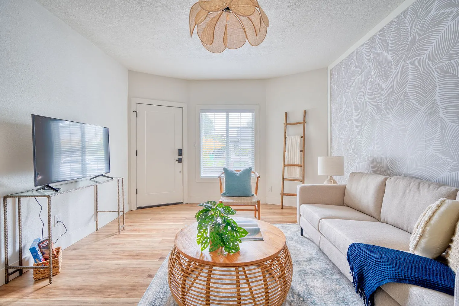 1 bed, 1.0 bath, 398 sqft, $2,226 — Photo 4