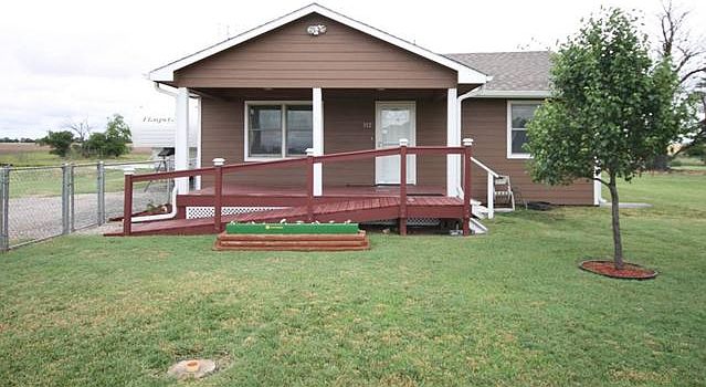 1st image of 312 W 90th Ave N