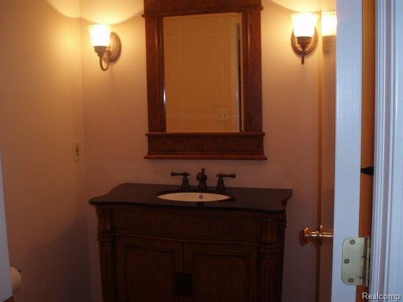 5th image of 1735 Pinoak Ct