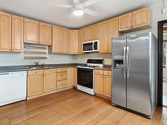 3rd image of 2106 Bryant Ave S