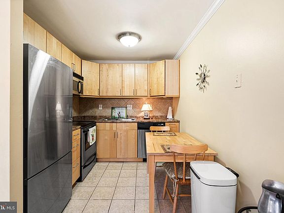 2nd image of 501 N Providence Rd APT 319