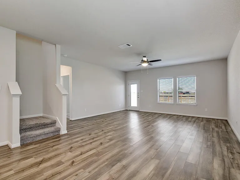 1215 Meyers Mdw — Photo 6