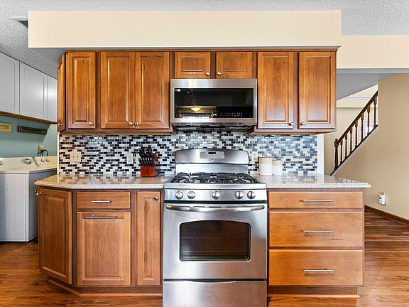 5th image of 1234 Harwood Cir