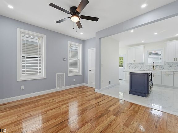 5th image of 153 Brookside Ave