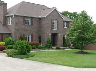 11 Briarcliff Dr, Huntington, WV 25704