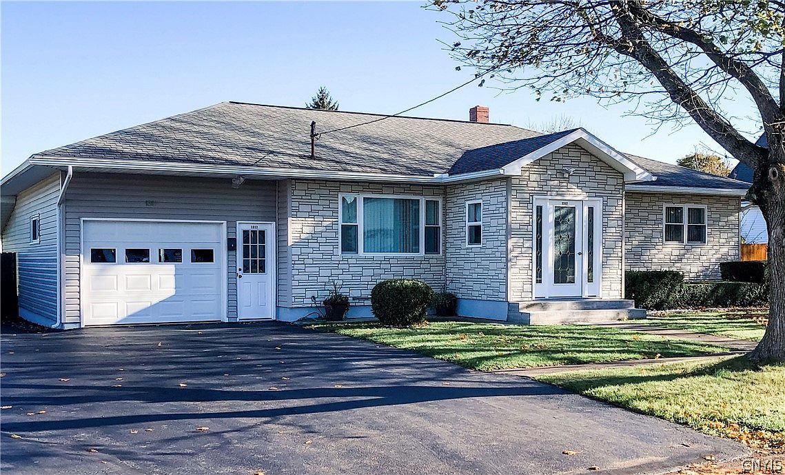 1317 South St, Utica, NY 13501 Zillow