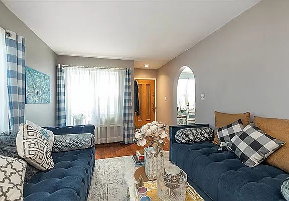 2nd image of 17537 Peck Ave