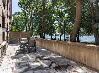 350 Albany St APT 1A, New York, NY 10280