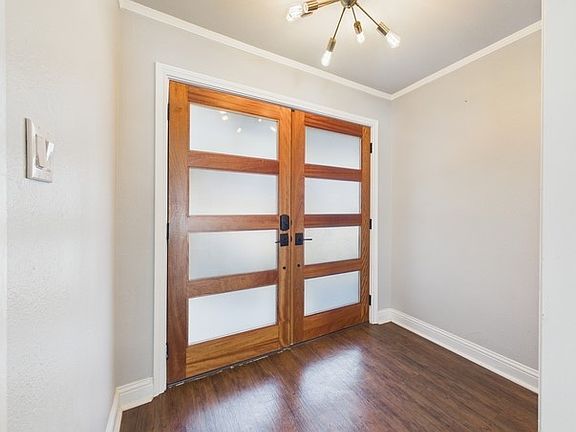 4th image of 902 Ward Ln