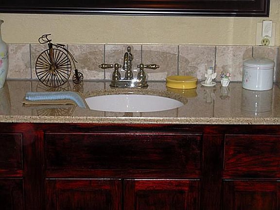 4th image of 1018 Glenhaven Ct