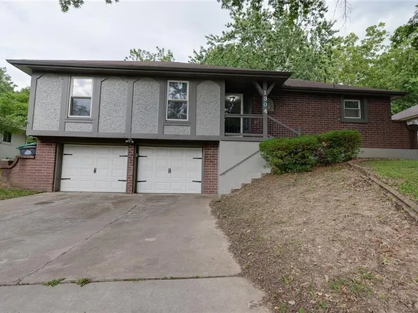 1304 SW 23rd St, Blue Springs, MO 64015