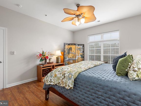 5th image of 820 Belmont Bay Dr APT 401