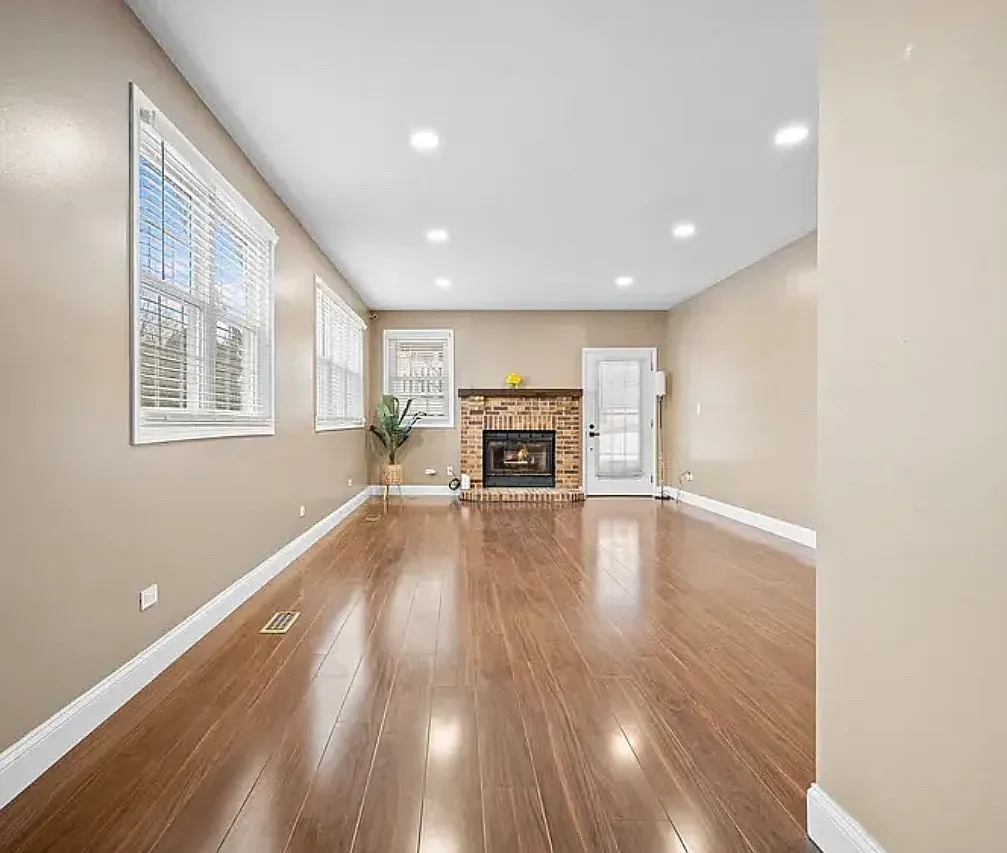 2 bed, 1400 sqft, $2,750 — Photo 2