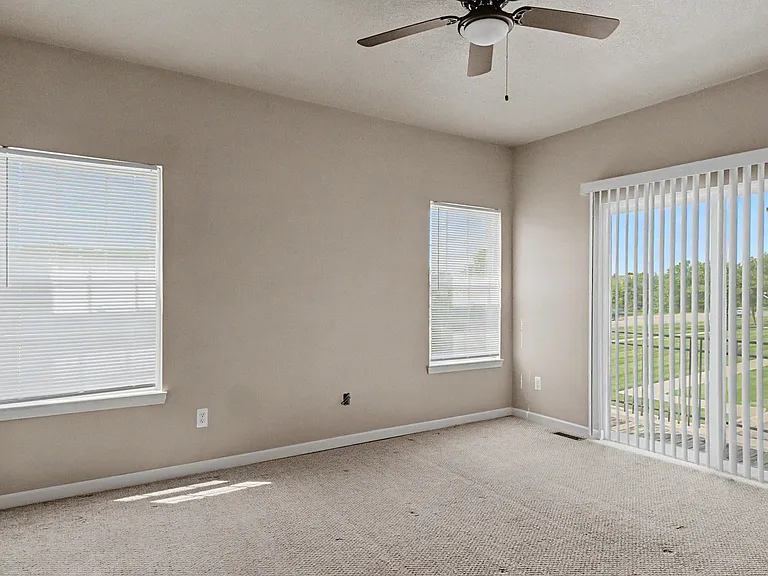 43018 Burlington Dr — Photo 21