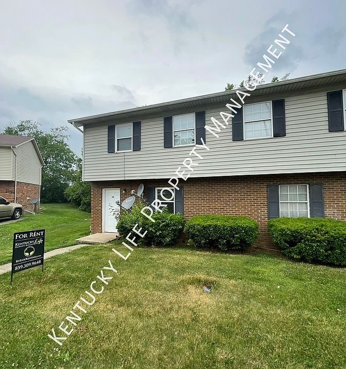 1st image of 131 Bradford Dr #1