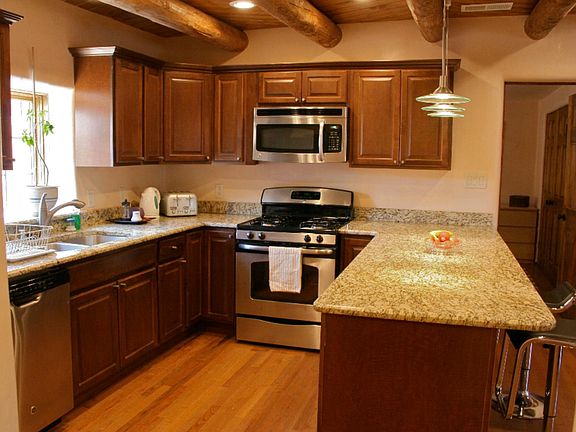 2nd image of 153 Duran St