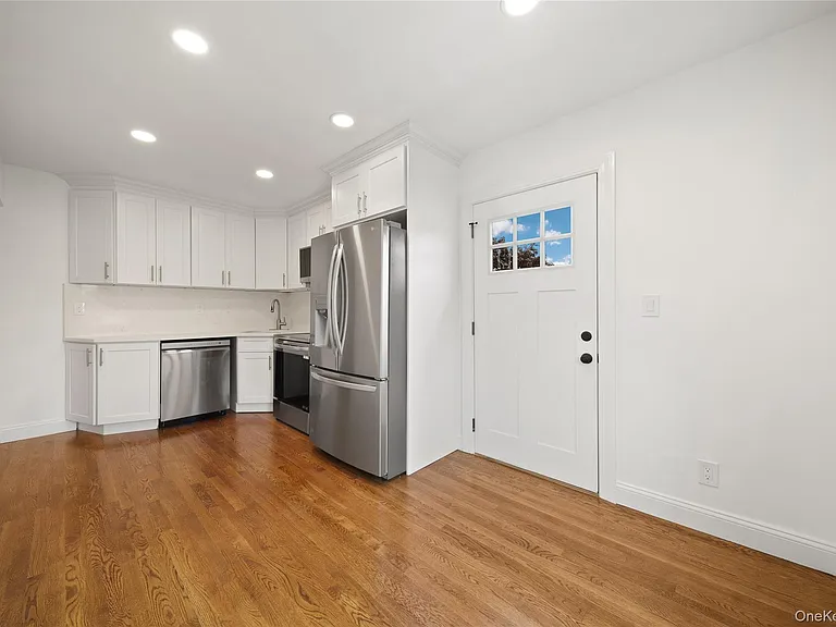 3914 Waverly Ave #2 — Photo 6