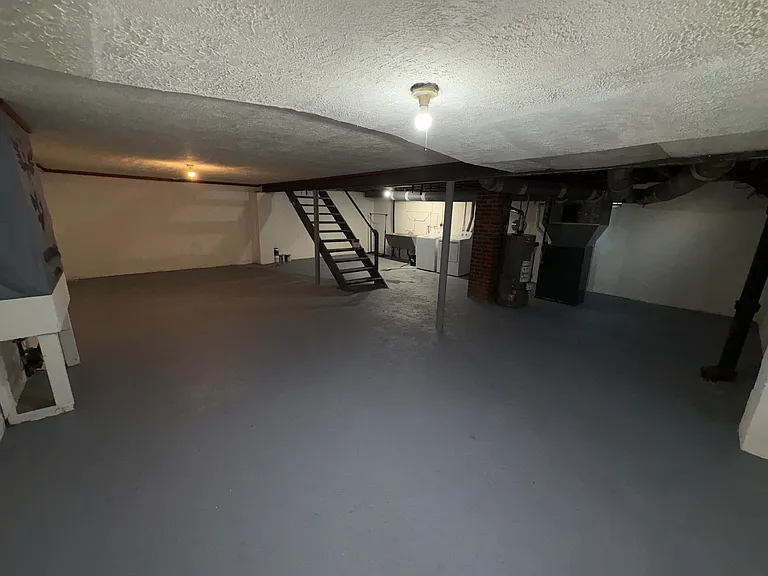 2806 Harmont Ave NE — Photo 10