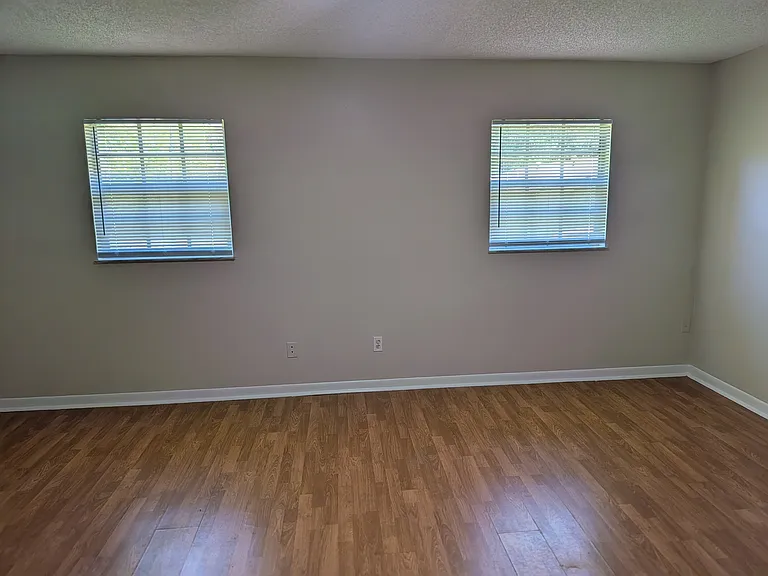 614 W Fort Dade Ave — Photo 10