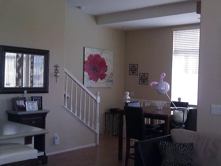 483 Almond Rd — Photo 1