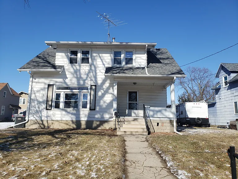 512 Pierce St — Photo 1