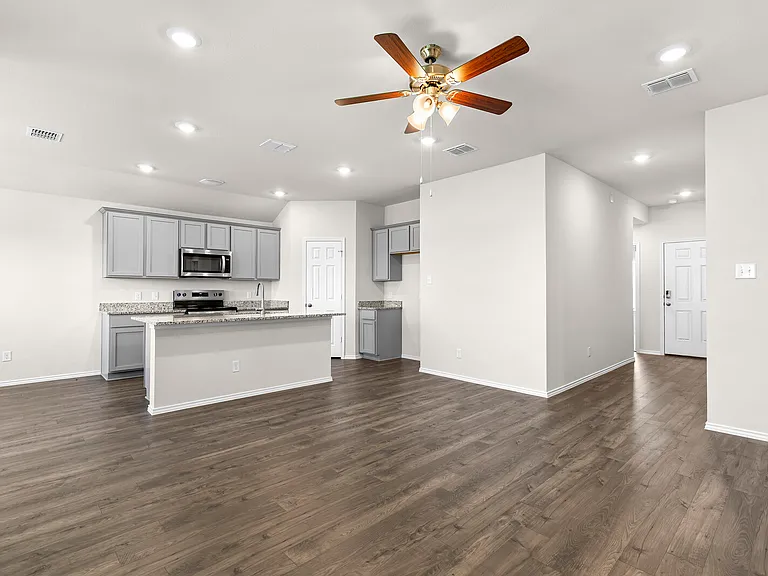 10408 Neptune Ct — Photo 2