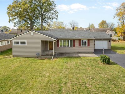 21 W Crest Dr, Rochester, NY, 14606