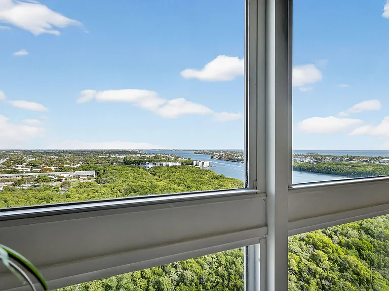 700 E Boynton Beach Blvd #Penthouse 2 — Photo 38