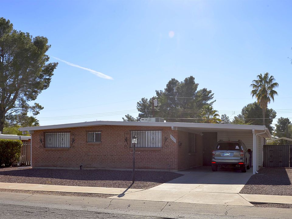1st image of 1221 W Pelaar St