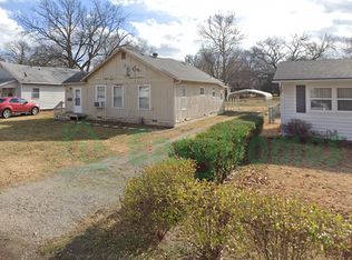 1205 W 1st St, Coffeyville, KS 67337