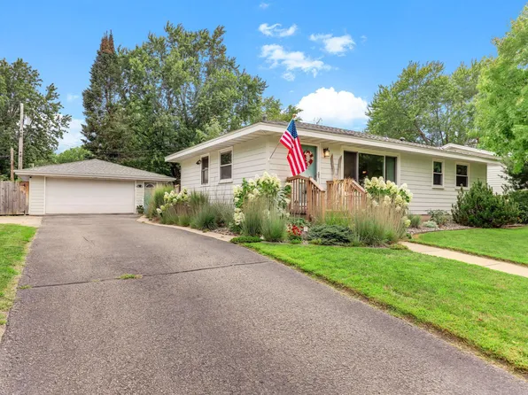8502 Upper 206th St W, Lakeville, MN 55044