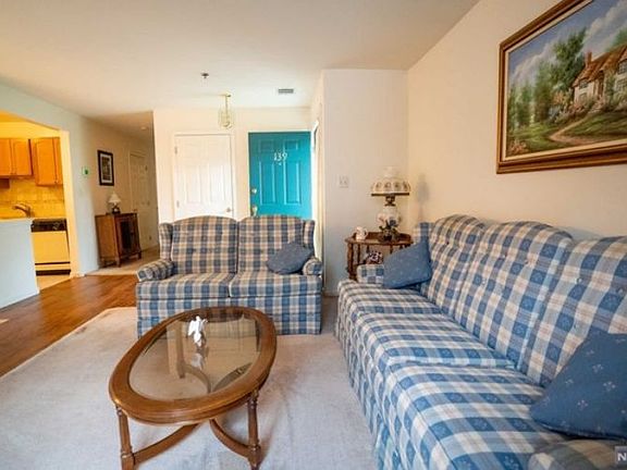 5th image of 139 Cambridge Ct #C039