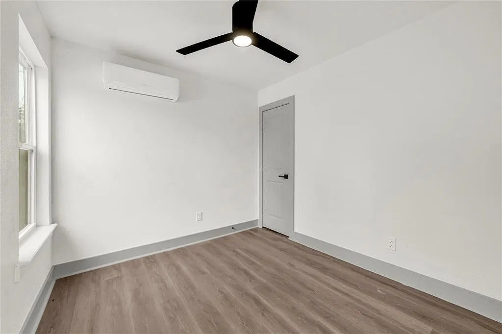 2 bed, 1.0 bath, 500 sqft, $1,400 — Photo 3