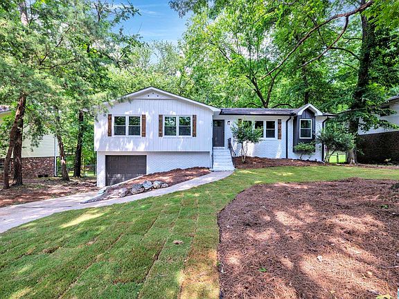 4th image of 1421 Highland Dr