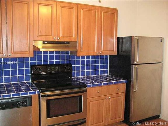 5th image of 334 Velarde Ave
