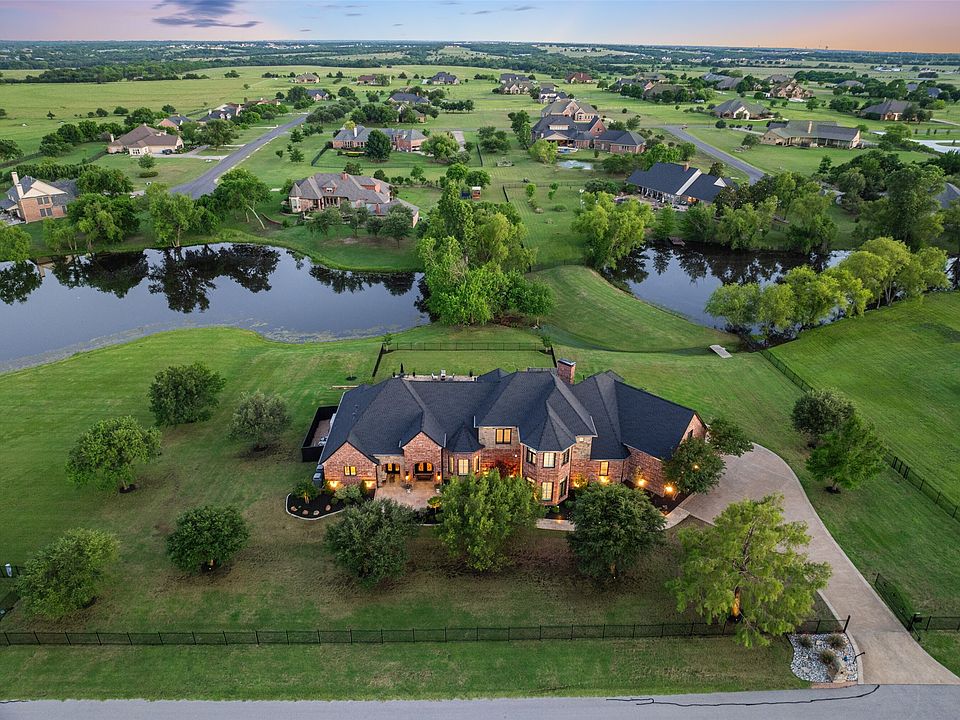 1st image of 4750 Lake Dr