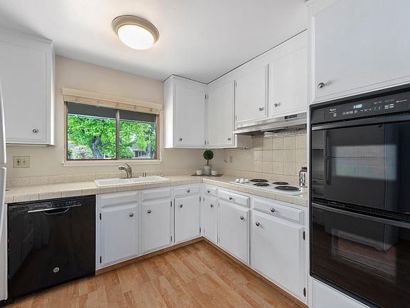 5th image of 4009 Laurelglen Ct