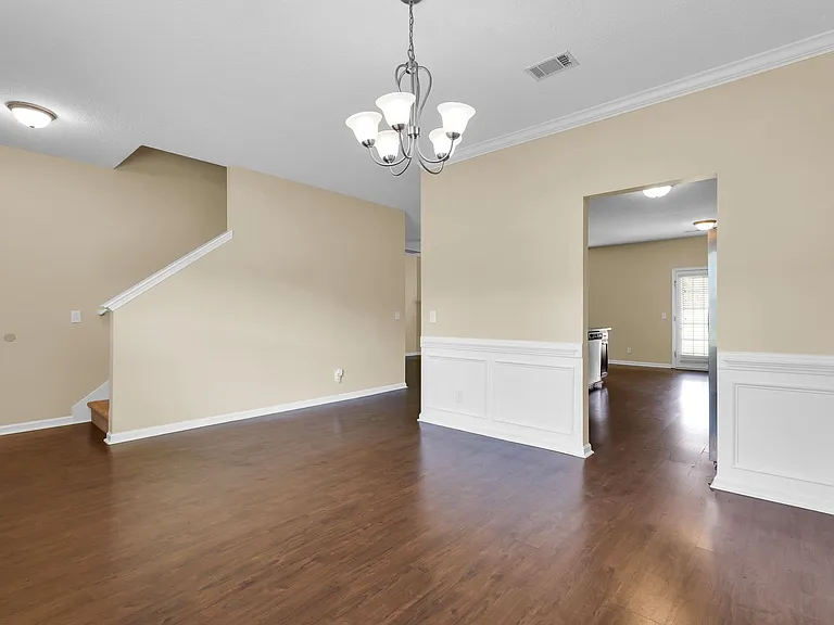 659 Red Oak Ln — Photo 7