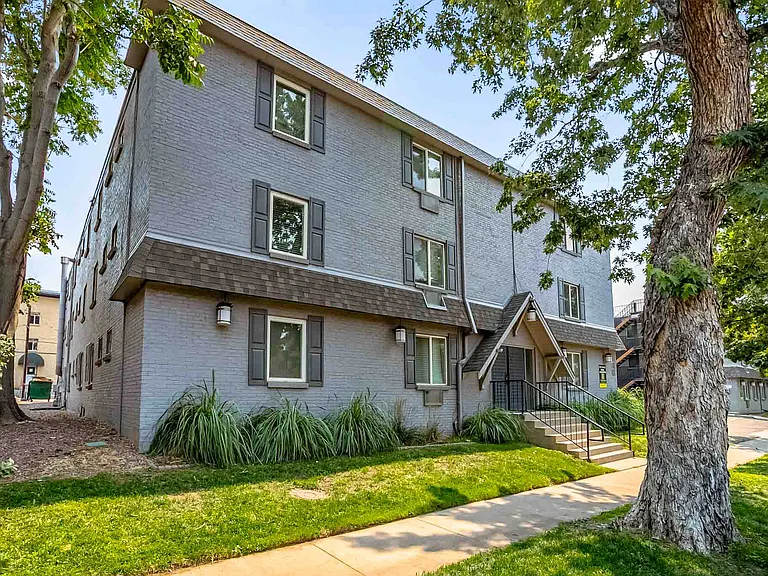 Pearl Apartments — Photo 19