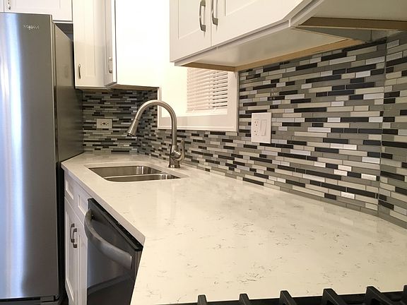 4th image of 6557 S University Ave Unit 104