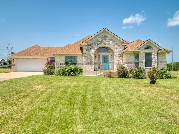 341 Brown Rd, Mc Dade, TX 78650