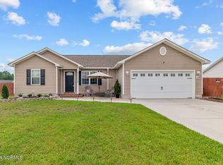 214 Wingspread Ln, Beulaville, NC 28518