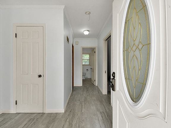 3rd image of 56 Harriette Dr