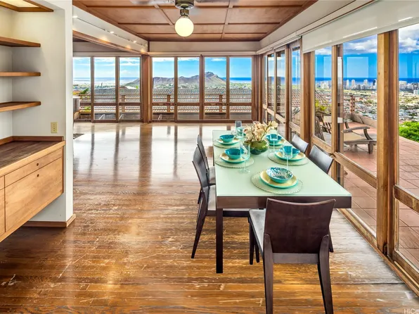 1732A Mikahala Way, Honolulu, HI 96816