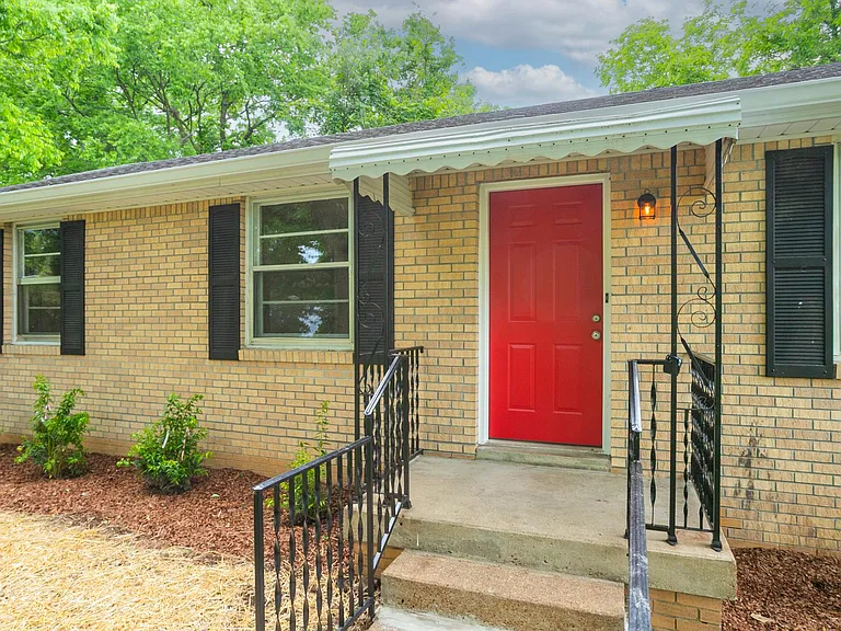 4933 Millerwood Dr — Photo 2
