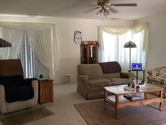 4th image of 1260 Oak Grove Pl