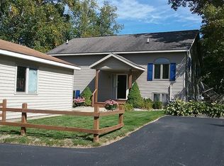 3728 Peninsular Dr, Gladwin, MI 48624